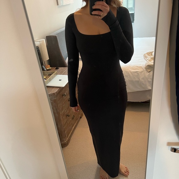 SKIMS Body Long Sleeve Long Slip Dress NWT - Picture 1 of 9